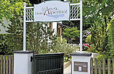 Seiteneingang Hotel Alpenhof